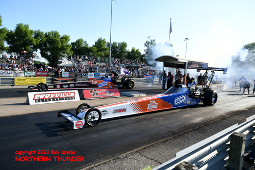 Megan Meyer - 'Queen Bee Racing' (near lane) vs 
Rachael Meyer - 'Randy Meyer Racing' (far lane)